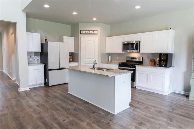 8114 Kelsey Lane, Iowa, LA 70647