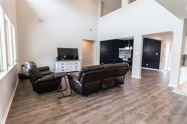 8114 Kelsey Lane, Iowa, LA 70647
