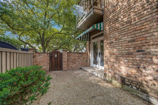 4516 Emerson Avenue A, University Park, TX 75205