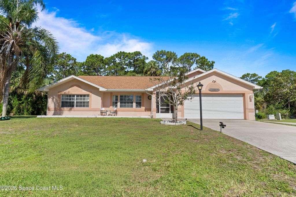 1340 Harper Boulevard SW, Palm Bay, FL 32908