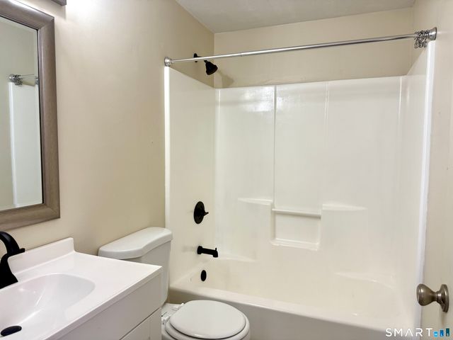 73 Cedar Street B4, Norwich, CT 06360