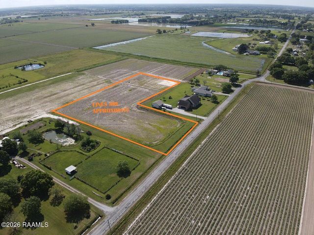 Enis Road, Maurice, LA 70555