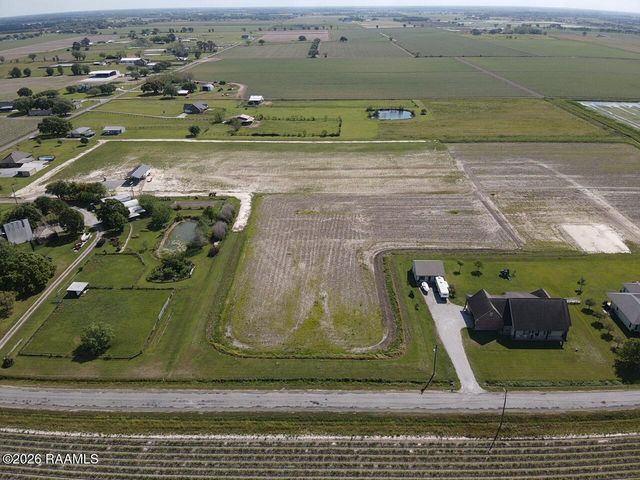 Enis Road, Maurice, LA 70555