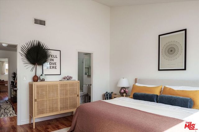 527 E Cypress Avenue C, Burbank, CA 91501