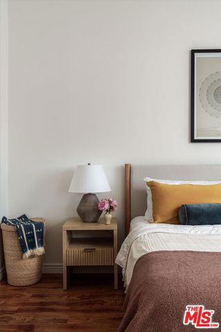 527 E Cypress Avenue C, Burbank, CA 91501