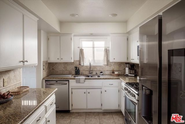 527 E Cypress Avenue C, Burbank, CA 91501