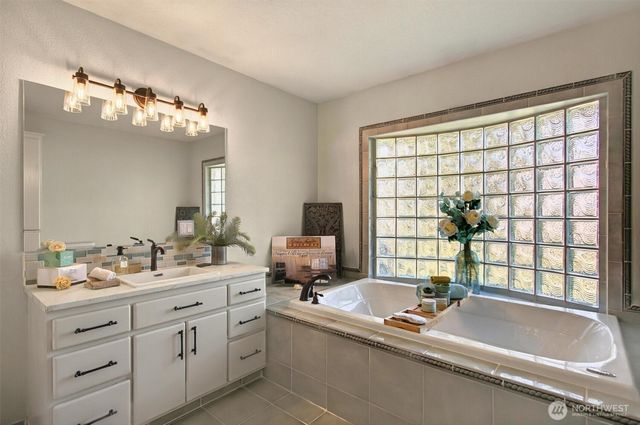 293 State Route 409, Cathlamet, WA 98612