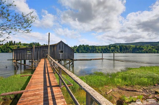 293 State Route 409, Cathlamet, WA 98612