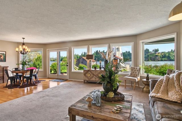 293 State Route 409, Cathlamet, WA 98612