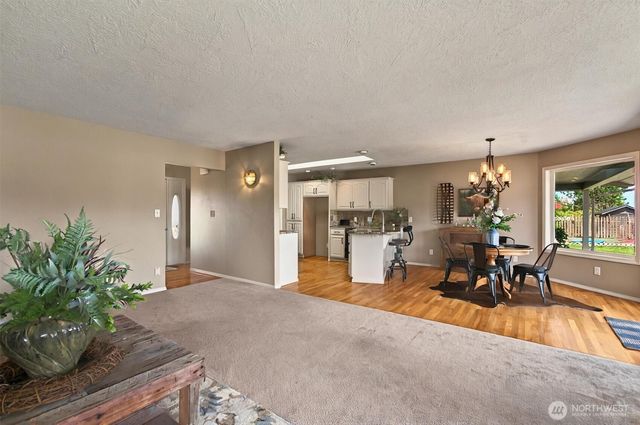 293 State Route 409, Cathlamet, WA 98612