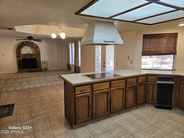 2344 W LOBO Avenue, Mesa, AZ 85202