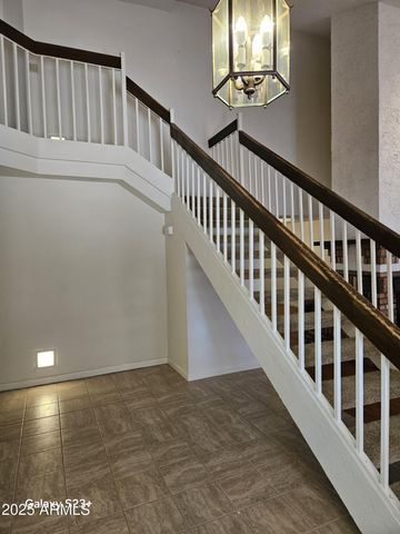 2344 W LOBO Avenue, Mesa, AZ 85202