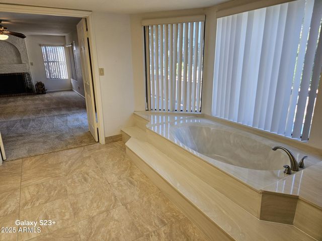 2344 W LOBO Avenue, Mesa, AZ 85202