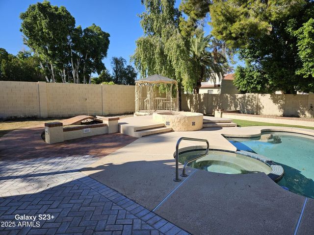 2344 W LOBO Avenue, Mesa, AZ 85202