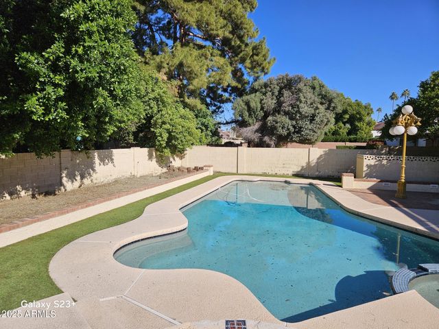 2344 W LOBO Avenue, Mesa, AZ 85202