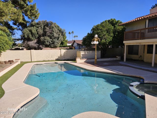 2344 W LOBO Avenue, Mesa, AZ 85202