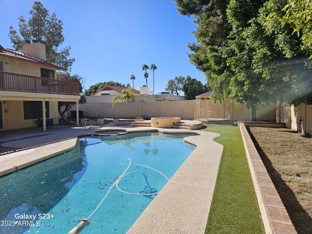 2344 W LOBO Avenue, Mesa, AZ 85202