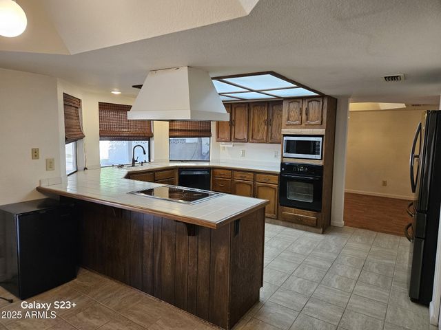 2344 W LOBO Avenue, Mesa, AZ 85202