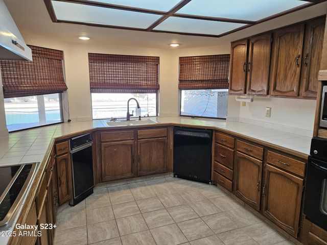 2344 W LOBO Avenue, Mesa, AZ 85202