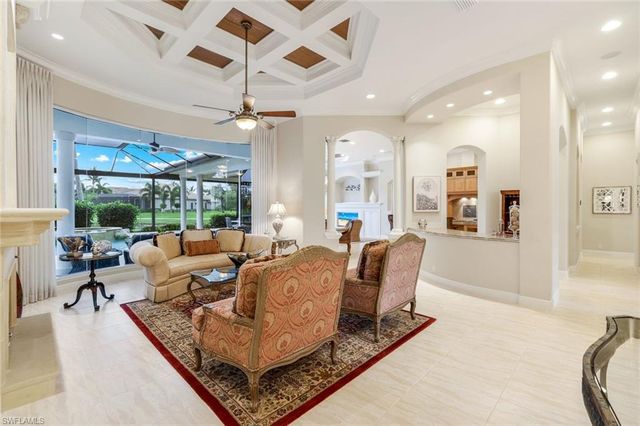 7511 Hogan CT, Naples, FL 34113