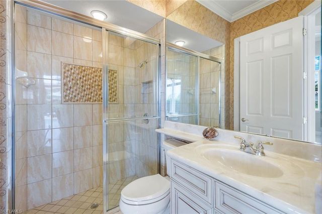 7511 Hogan CT, Naples, FL 34113