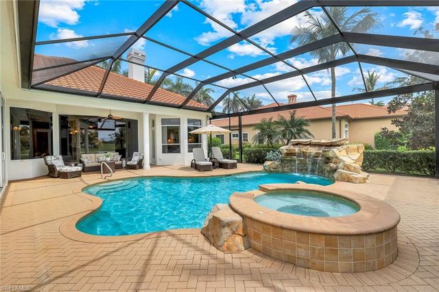 7511 Hogan CT, Naples, FL 34113