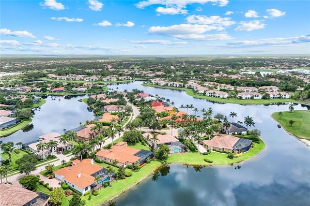 7511 Hogan CT, Naples, FL 34113