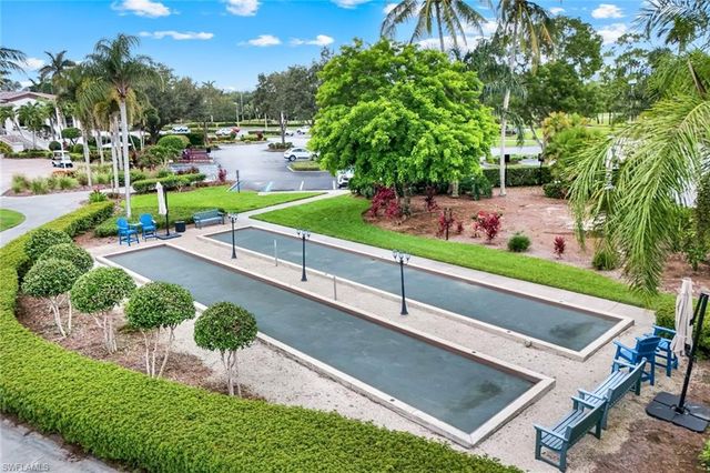 7511 Hogan CT, Naples, FL 34113