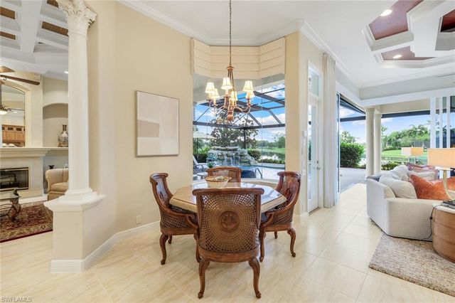 7511 Hogan CT, Naples, FL 34113