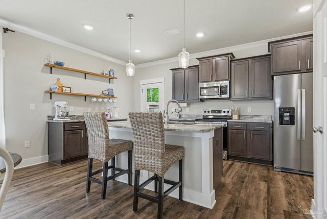 445 Pemberton Ln, Cantonment, FL 32533