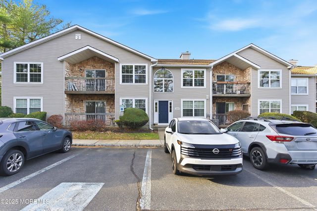 42 Diane Drive, Tinton Falls, NJ 07753