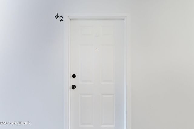 42 Diane Drive, Tinton Falls, NJ 07753