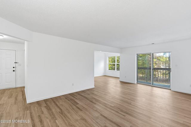 42 Diane Drive, Tinton Falls, NJ 07753