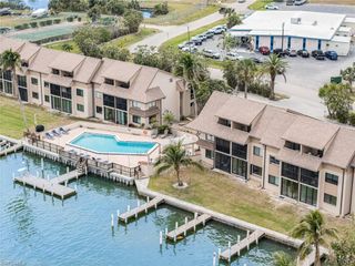 898 Buttonwood DR 105, Fort Myers Beach, FL 33931