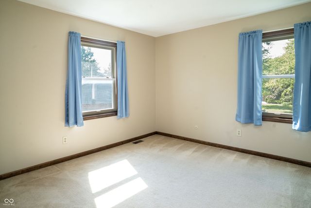 554 Whispering Trail, Greenwood, IN 46142