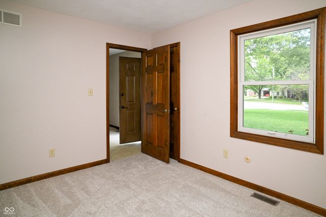 554 Whispering Trail, Greenwood, IN 46142