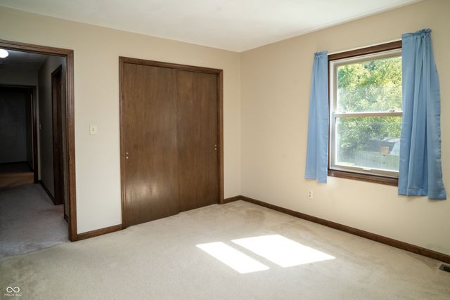 554 Whispering Trail, Greenwood, IN 46142