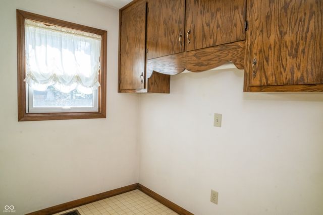 554 Whispering Trail, Greenwood, IN 46142