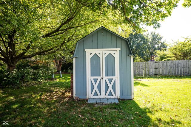 554 Whispering Trail, Greenwood, IN 46142