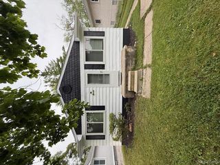 21550 Poinciana Street, Southfield, MI 48033