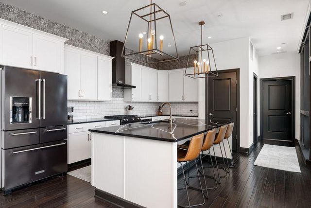 250 W Spring Street, 613, Columbus, OH 43215