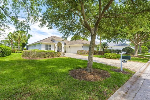 842 Carolina Circle SW, Vero Beach, FL 32962