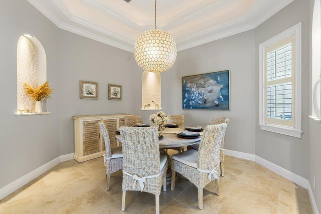 842 Carolina Circle SW, Vero Beach, FL 32962