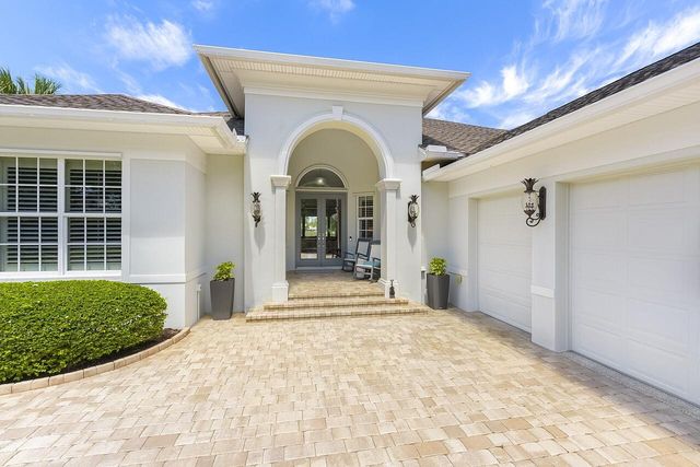 842 Carolina Circle SW, Vero Beach, FL 32962