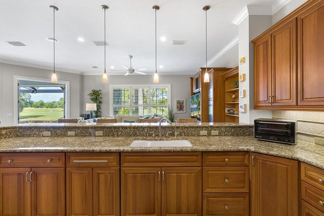 842 Carolina Circle SW, Vero Beach, FL 32962