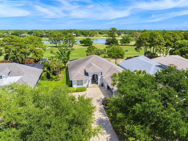 842 Carolina Circle SW, Vero Beach, FL 32962