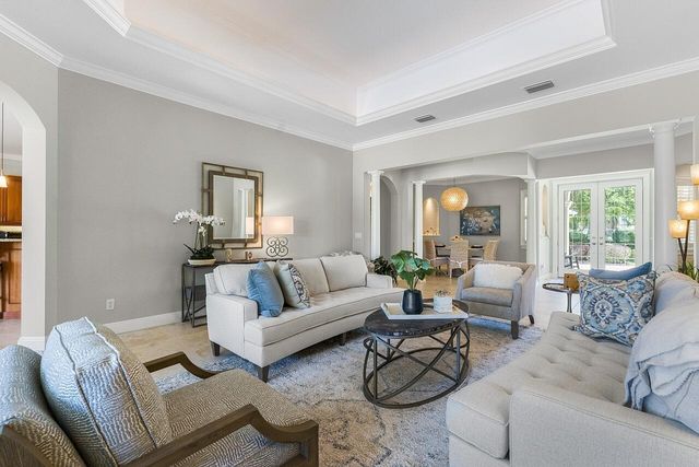 842 Carolina Circle SW, Vero Beach, FL 32962