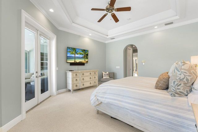 842 Carolina Circle SW, Vero Beach, FL 32962