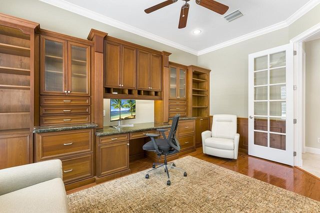 842 Carolina Circle SW, Vero Beach, FL 32962