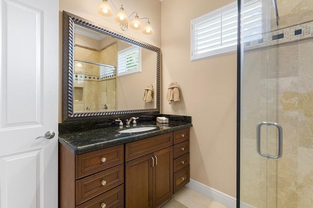 842 Carolina Circle SW, Vero Beach, FL 32962